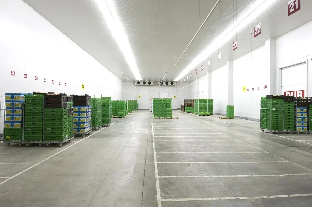 cold_room_insulation_panel_strength_JpI